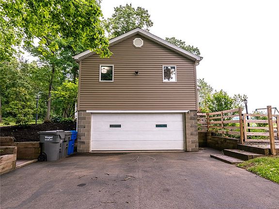 3rd image of 175 Powell Rd