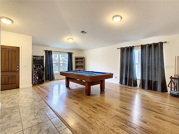 5th image of 613 Seven Oaks Blvd