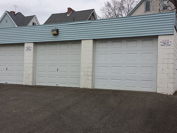 3 Car Detached Garage