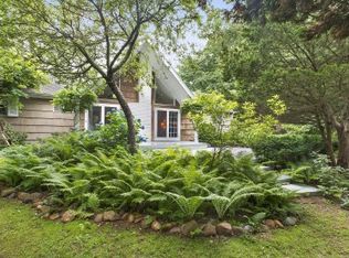 80 Springy Banks Rd, East Hampton, NY 11937