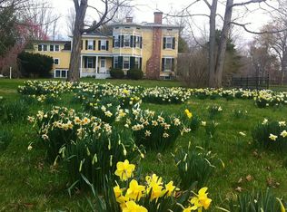 76 Lyme St, Old Lyme, CT 06371