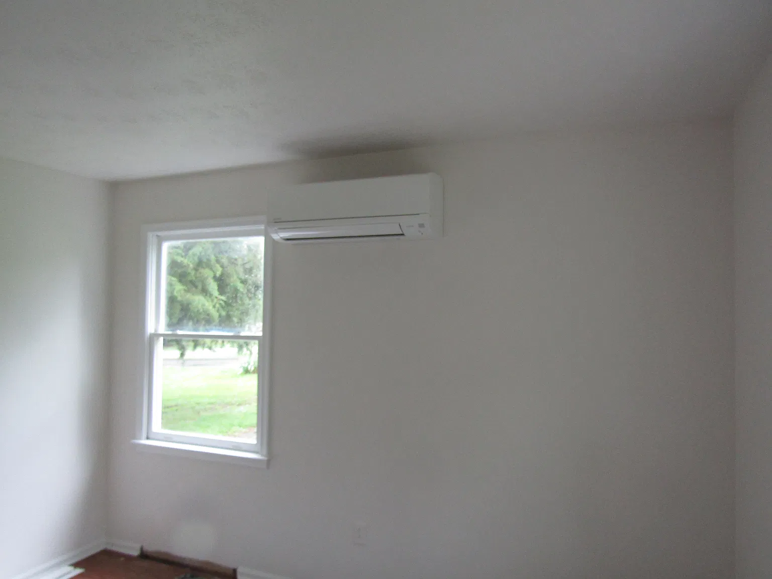 3 bed, 1000 sqft, $1,600 — Photo 4