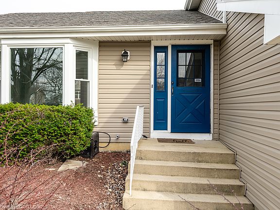 795 Galleon Ln, Elk Grove Village, IL 60007 | MLS #12010303 | Zillow