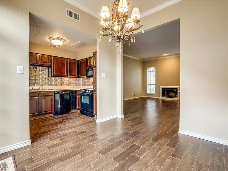 4325 Bowser Ave #110 — Photo 12
