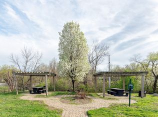 Stoneside Apartments, Kansas City, MO 64118