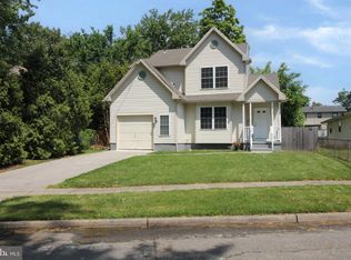 211 Jefferson Ave, Magnolia, NJ 08049