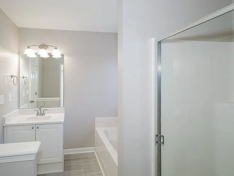 9422 Isaac Hunter Dr — Photo 15