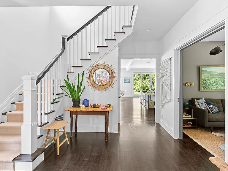 100 Buell Ln — Photo 3