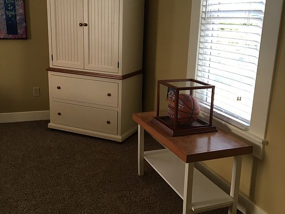 Upper bedroom