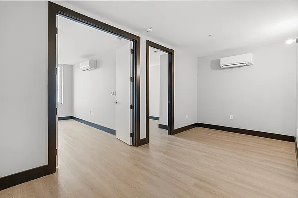 Rented by Skyhigh Realty NYC LLC | media 31