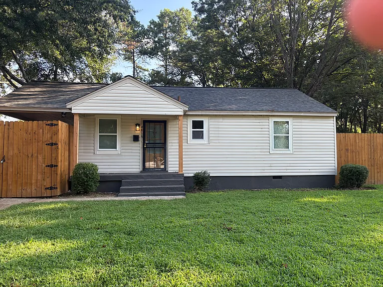 4816 Spottswood Ave — Photo 1