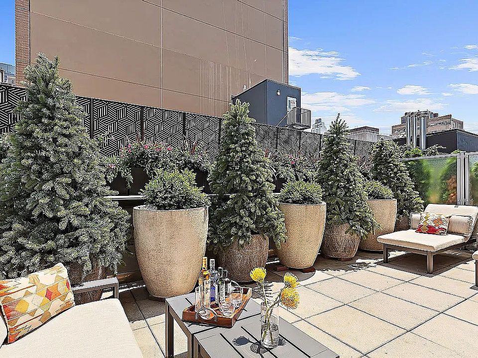 1st image of 261 W 28th St APT 10D