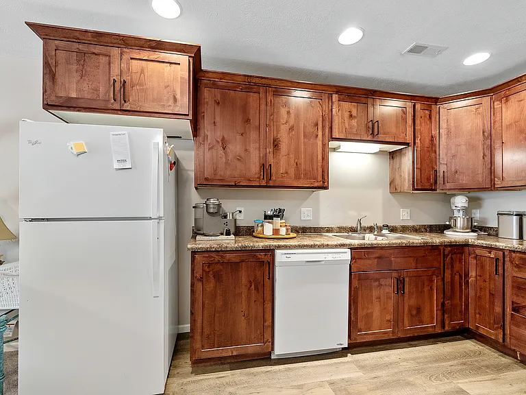 1030 N Main Ave #C — Photo 14