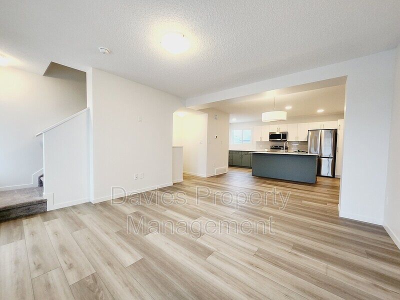 Edmonton Townhouse for rent - 3 Bedrooms — photo 6
