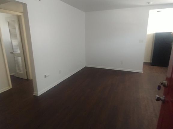 2nd image of 2033 W Broad St APT C