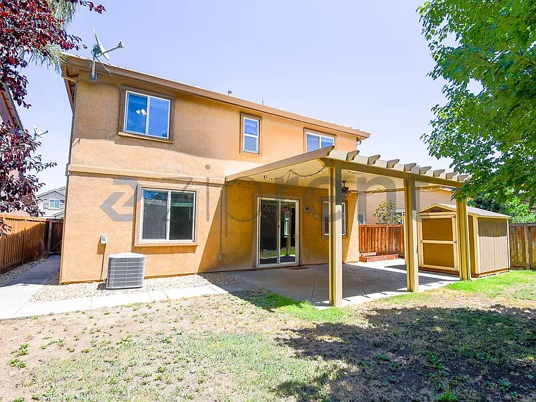 8018 Finchley Ct — Photo 37