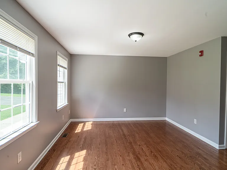 4300 Old Lincoln Hwy — Photo 15