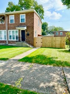 9233 S Prairie Ave, Chicago, IL, 60619