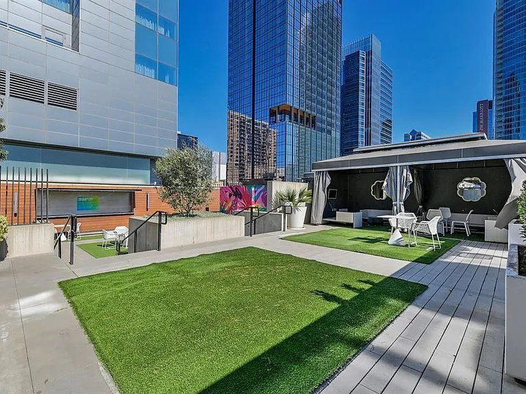 210 Lavaca St #2608 — Photo 35