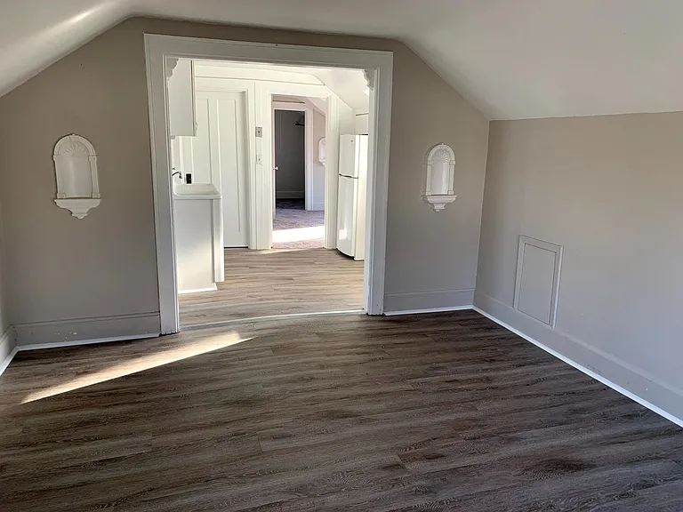 822 Hawthorn Ave — Photo 11