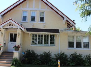 506 E 4th St, Vinton, IA