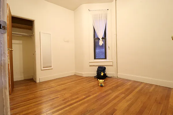 Rented by Corcoran | media 23