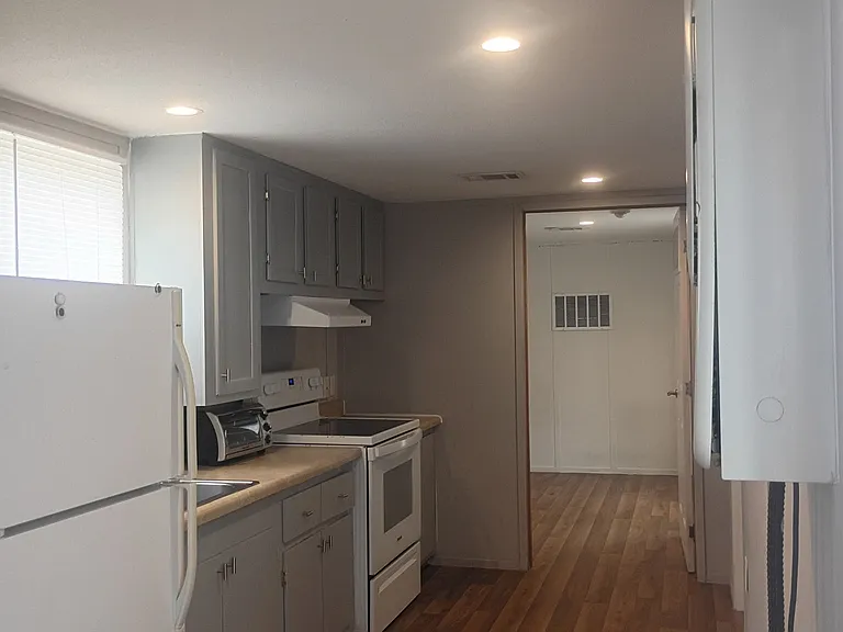 3707 16th St W — Photo 4