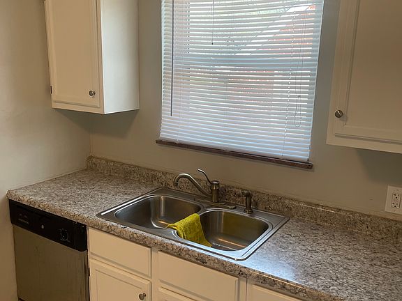4th image of 3573 Glen Edge Ln #2
