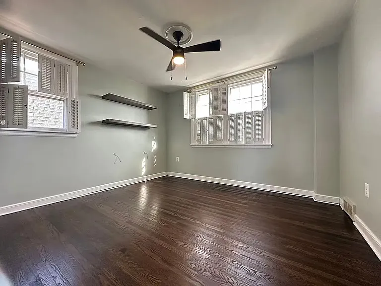 2821 S Darien St — Photo 5