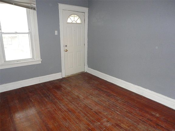 2nd image of 5952 Emma Ave