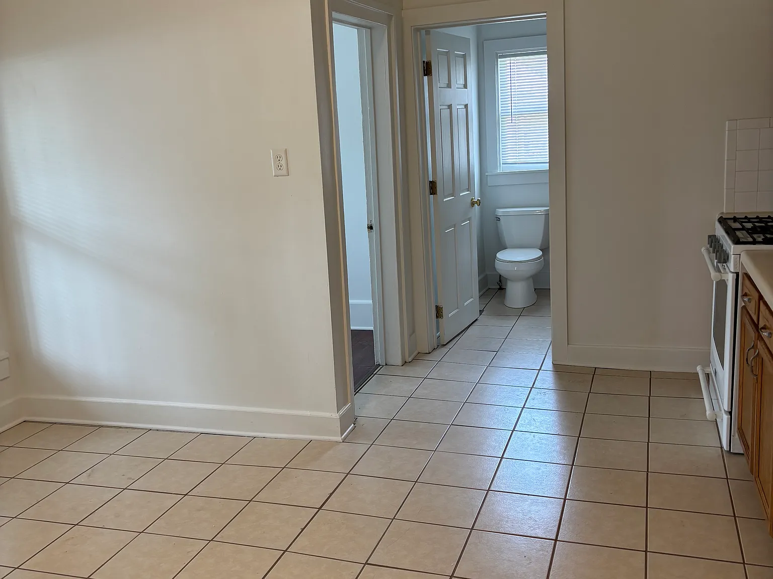 3 bed, 1500 sqft, $1,850 — Photo 3