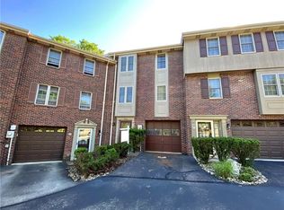 13 Hennig Dr, Pittsburgh, PA 15236