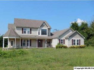 157 N Strickland Rd, Falkville, AL 35622