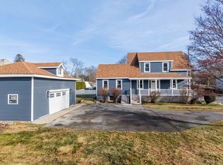 32 Cedar St, Fairhaven, MA 02719