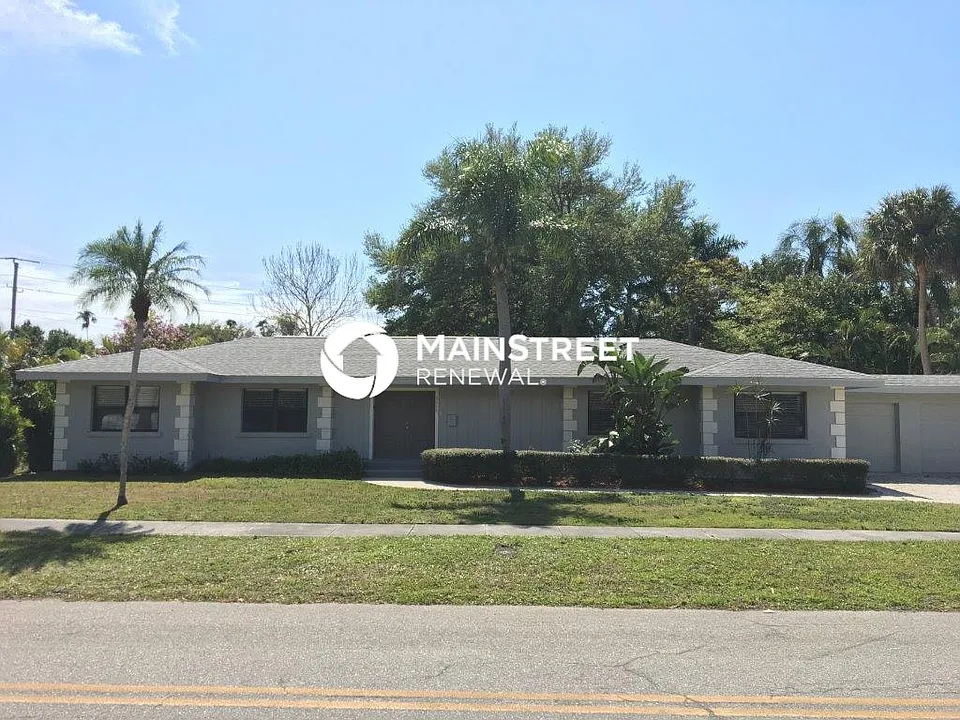 2217 16th Ave W