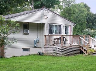 9 Roslyn Rd, Carmel, NY 10512