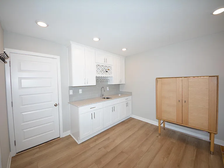6899 Equality Blvd — Photo 6