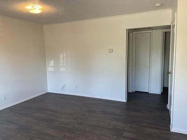 401 E McReynolds St #9 — Photo 6