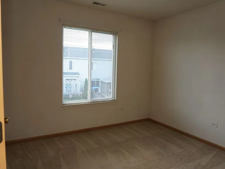 407 Waubonsee Dr — Photo 16