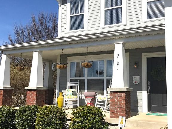 2nd image of 2101 Erin Ln