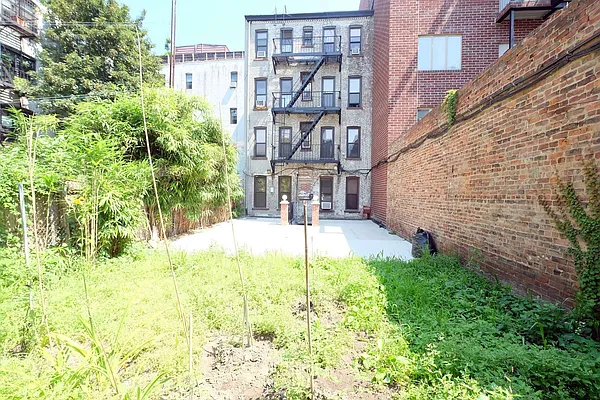 Rented by SBJ Brokerage, LLC | media 12