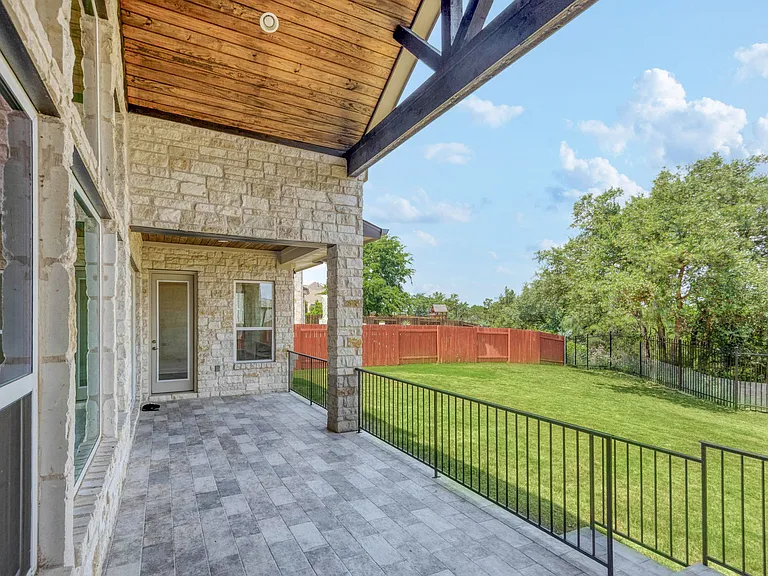 4413 Edgewater Dr — Photo 37