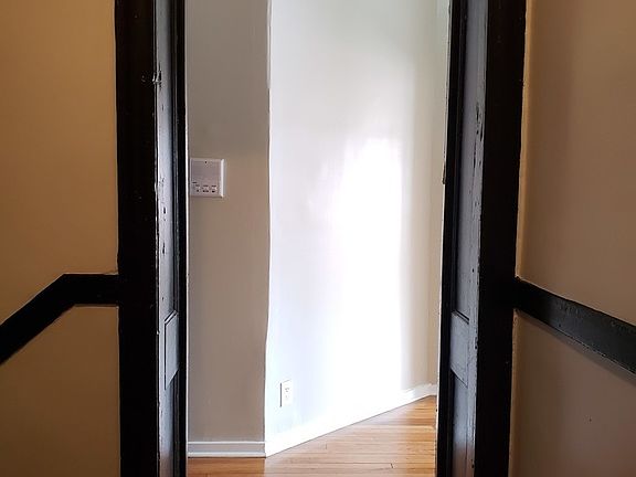 2nd image of 312 N Kedzie Ave #2