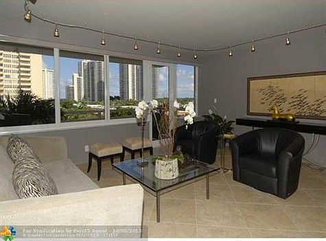 2nd image of 3233 NE 34th St APT 612A