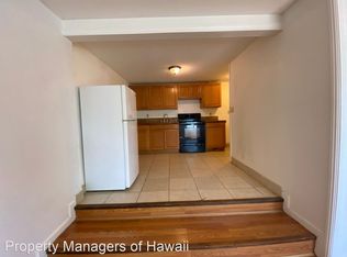 104 Wahikuli Rd, Lahaina, HI 96761