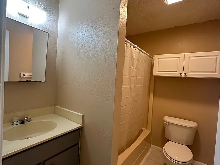 4425 Ruthann Ct — Photo 14