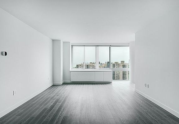 4th image of 101 W End Ave #29A