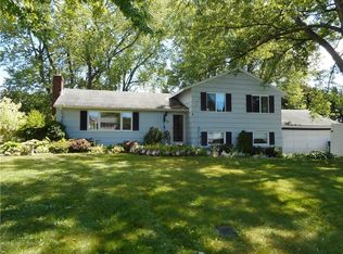 639 Embury Rd, Rochester, NY 14625