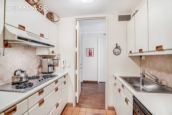 Sold by Compass | media 16