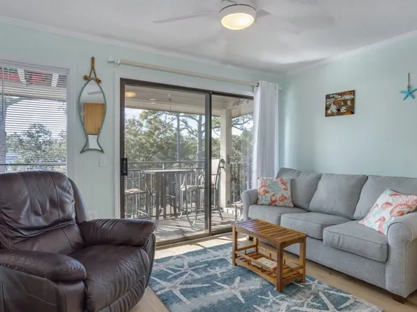 23 S Forest Beach Dr, Hilton Head Island, SC